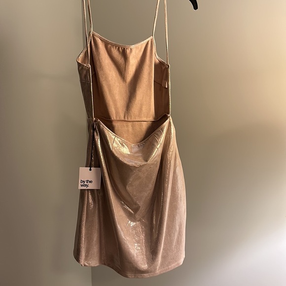 NWT Backless golden dress by By The Way. - Picture 3 of 7